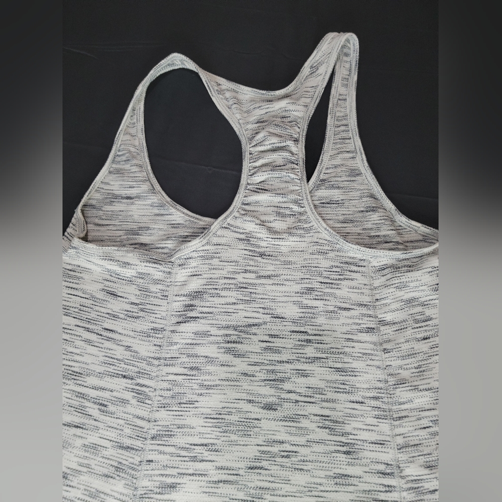 Tank top - Picture 3 of 4